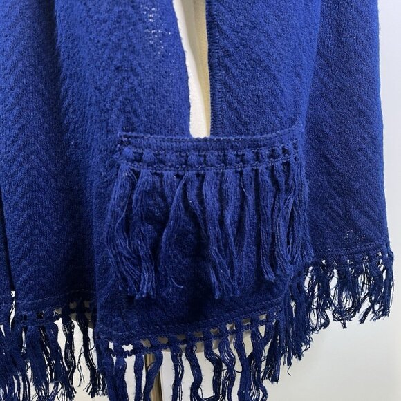 Vintage 70s Blue Button Boho Knit Cape Shawl Sweater Poncho Fringe S/M Folk - Picture 6 of 9